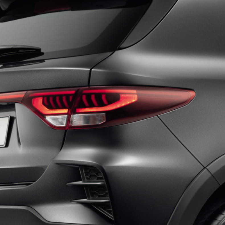 Порно мас болған анасы мен баласы Үлкен мүшесі бар жігіт жетілген әйелді трахает